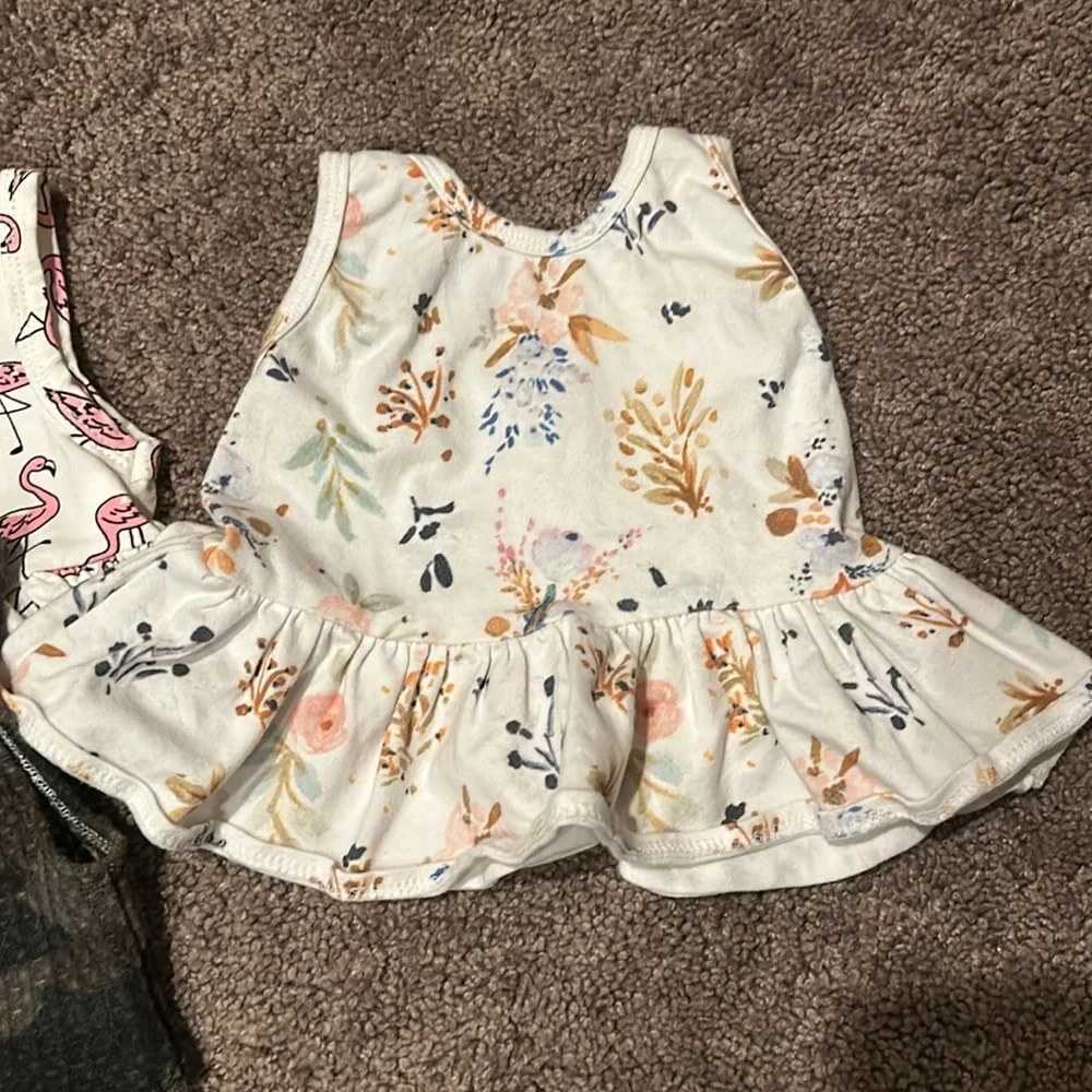 Babygirl 12/18m crop top tank top bundle!!